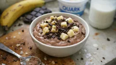 Schoko-Quark mit Banane: cremiges Proteinfrühstück in 5 Minuten