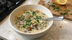 Cremige Waldpilzsuppe mit Röstaromen – in 25 Minuten auf dem Tisch